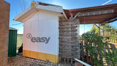 TERRENO RÚSTICO 3.500 m2 COM CASAS DE MADEIRA - ALQUEVA