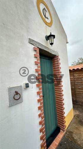 TERRENO RÚSTICO 3.500 m2 COM CASAS DE MADEIRA - ALQUEVA