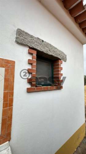 TERRENO RÚSTICO 3.500 m2 COM CASAS DE MADEIRA - ALQUEVA