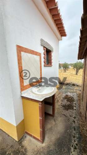 TERRENO RÚSTICO 3.500 m2 COM CASAS DE MADEIRA - ALQUEVA