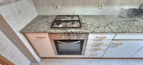 T1 em Gaia com parqueamento e varanda