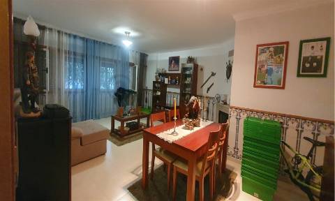 Apartamento T3 na Cavaleira - 1 lugar de parqueamento