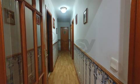 Apartamento T3 na Cavaleira - 1 lugar de parqueamento