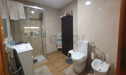 Apartamento T3 na Cavaleira - 1 lugar de parqueamento