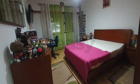 Apartamento T3 na Cavaleira - 1 lugar de parqueamento