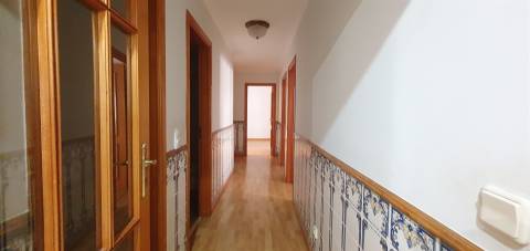 Apartamento T3 na Cavaleira - 1 lugar de parqueamento