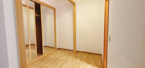 Apartamento T3 na Cavaleira - 1 lugar de parqueamento