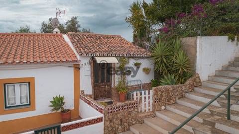 MORADIA T0+1 EM ALQUEVA COM TERRENO VEDADO