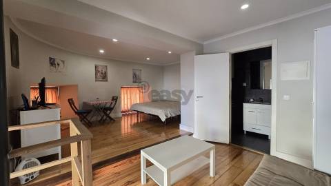 Apartamento Mobilado para Arrendamento –  Lisboa - Portugal