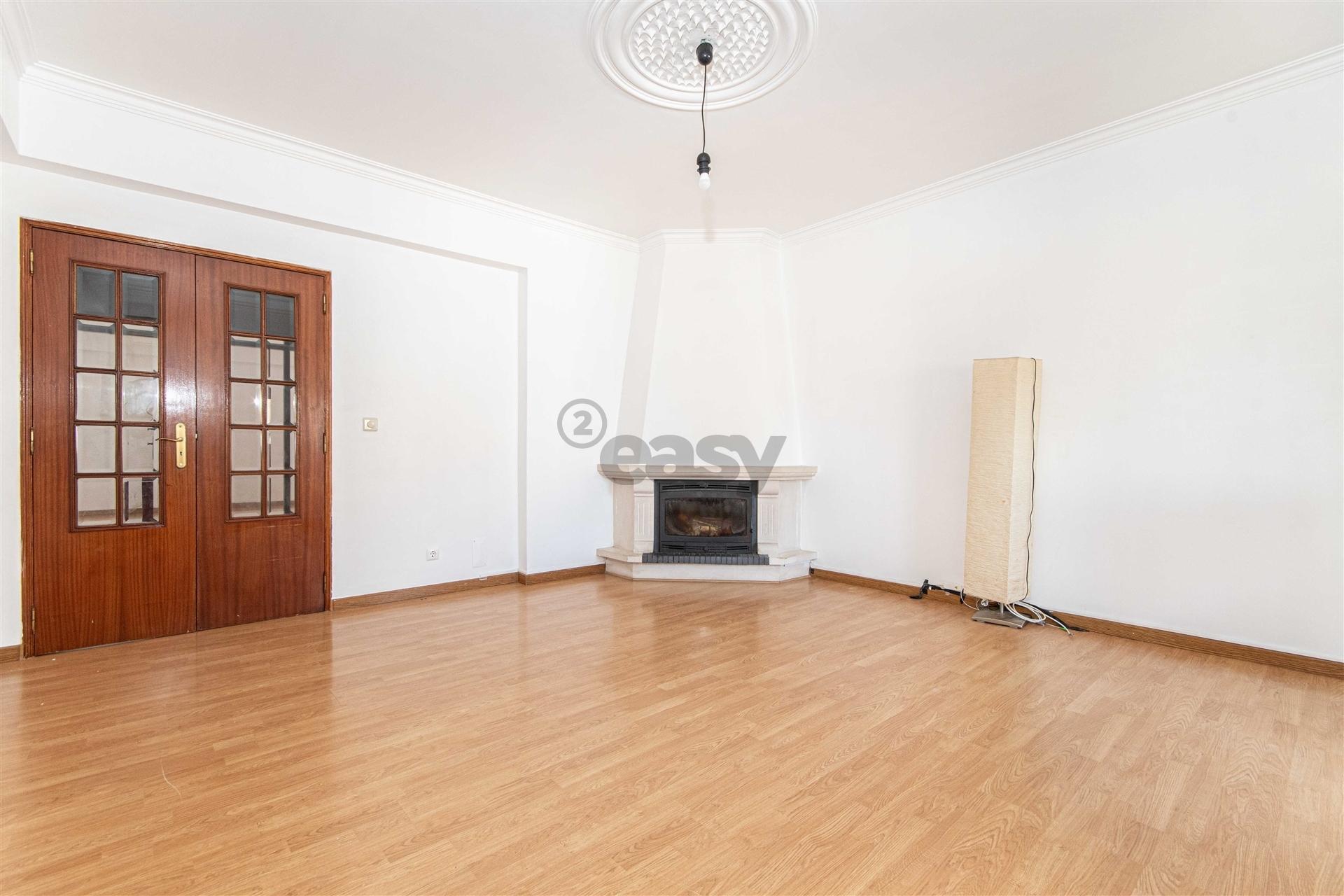 Apartamento T2 Venda em Odivelas,Odivelas