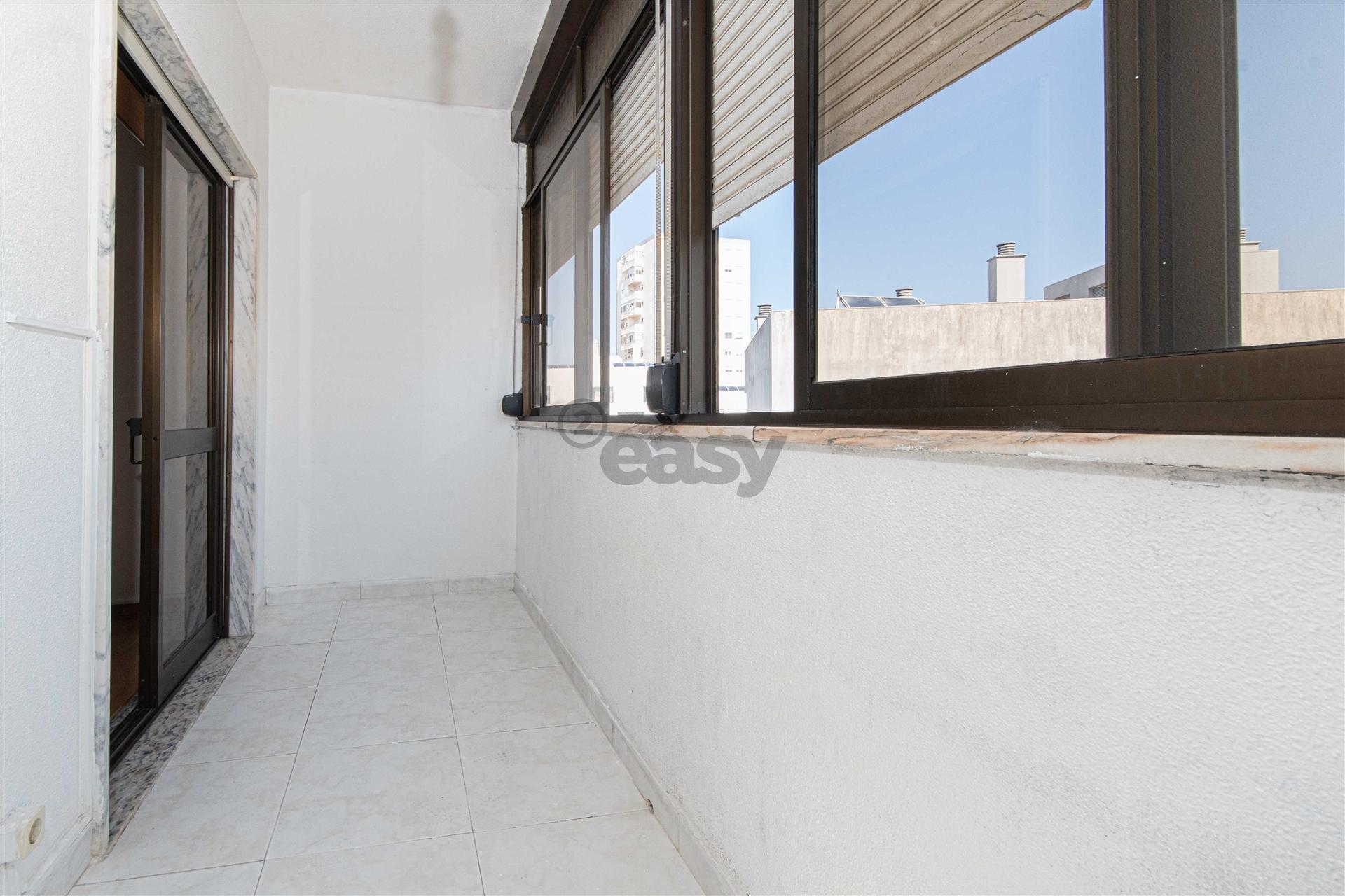 Apartamento T2 Venda em Odivelas,Odivelas