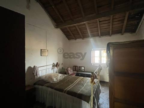 Moradia típica T2 com Quintal, São Mateus, Montemor-o-Novo