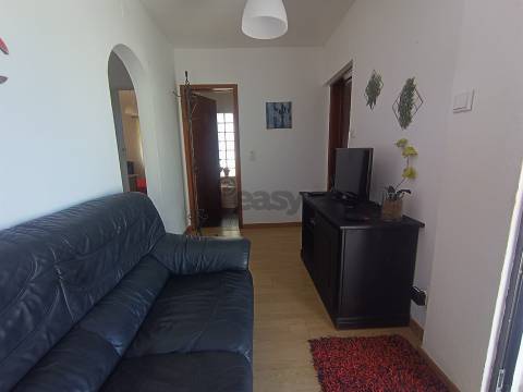 Apartamento T1 com Varanda ampla, Vila Nova de Santo André