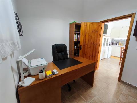 Moradia T3 Totalmente Equipada e Mobilada, com Piscina e Jardim, Ermidas Sado