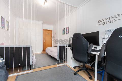 Apartamento T2 Venda em Mina de Água,Amadora