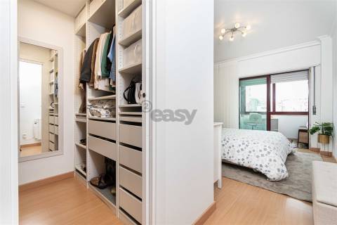 Apartamento T2 Venda em Mina de Água,Amadora