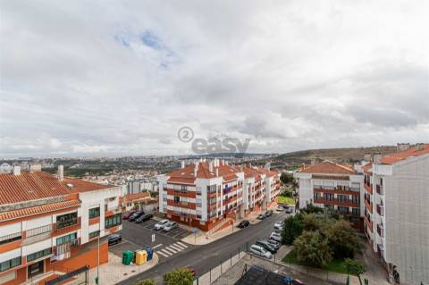 Apartamento T2 Venda em Mina de Água,Amadora