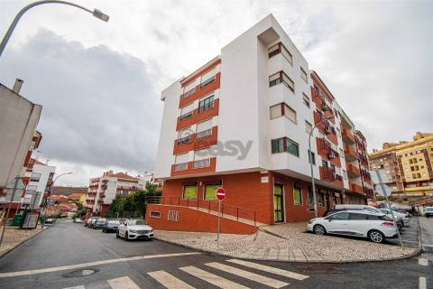 Apartamento T2 Venda em Mina de Água,Amadora