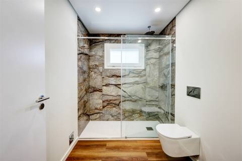 Moradia T4 com piscina em Odivelas