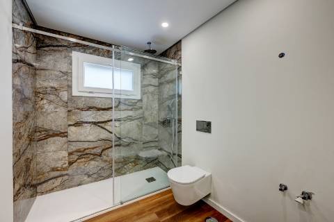 Moradia T4 com piscina em Odivelas