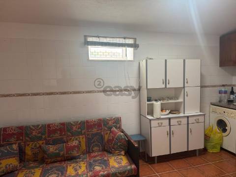 Moradia T2, usada,  Almeirim, Castro Verde