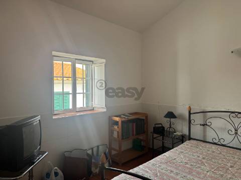 Moradia T2, usada,  Almeirim, Castro Verde