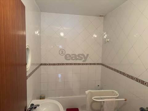 Moradia T2, usada,  Almeirim, Castro Verde