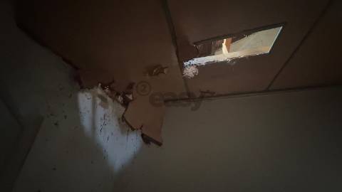 Moradia para remodelar com 8 divisões, 2 anexos e quintal, Castro Verde