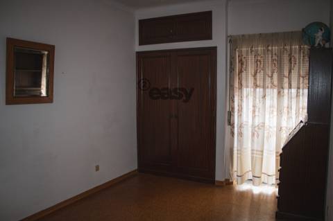 Moradia T4+1 com Garagem em Odemira