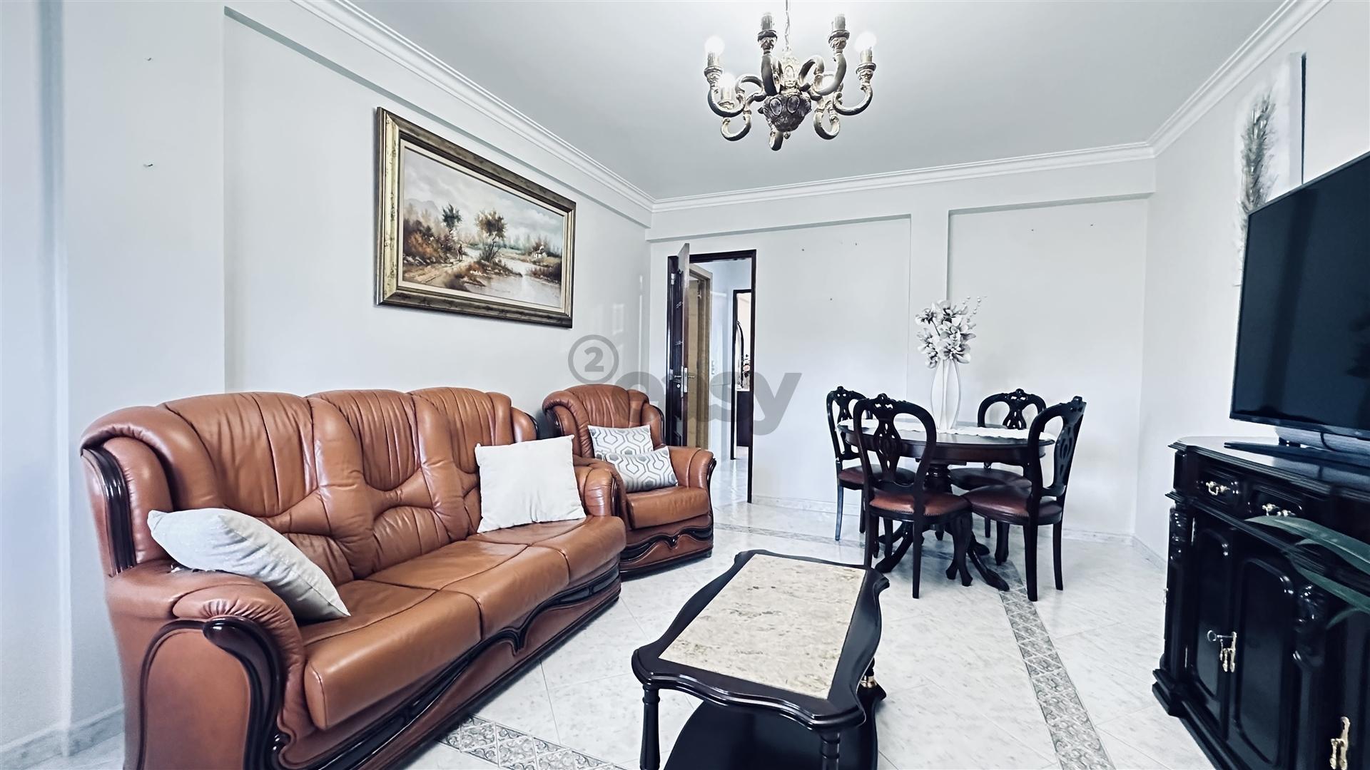 T1+1 Duplex, 2W/C´s, Remodelado com Varanda, Último Piso