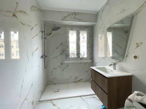 Apartamento junto ao metro da Amadora Este