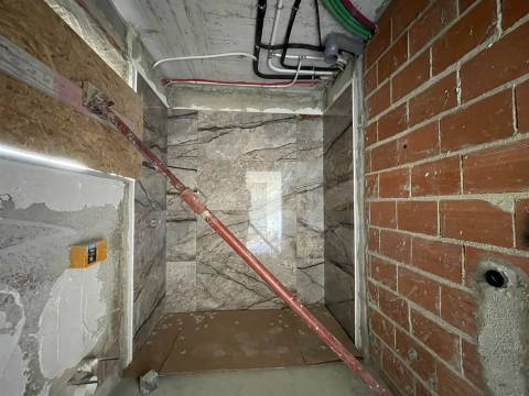 Moradia T4 com piscina em Odivelas