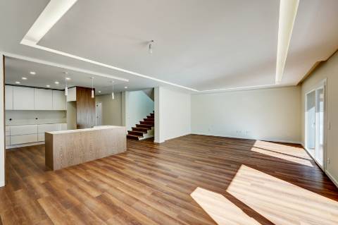 Moradia T4 com piscina em Odivelas