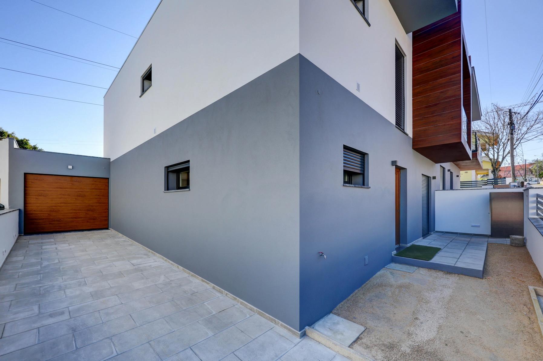 Moradia T4 com piscina em Odivelas