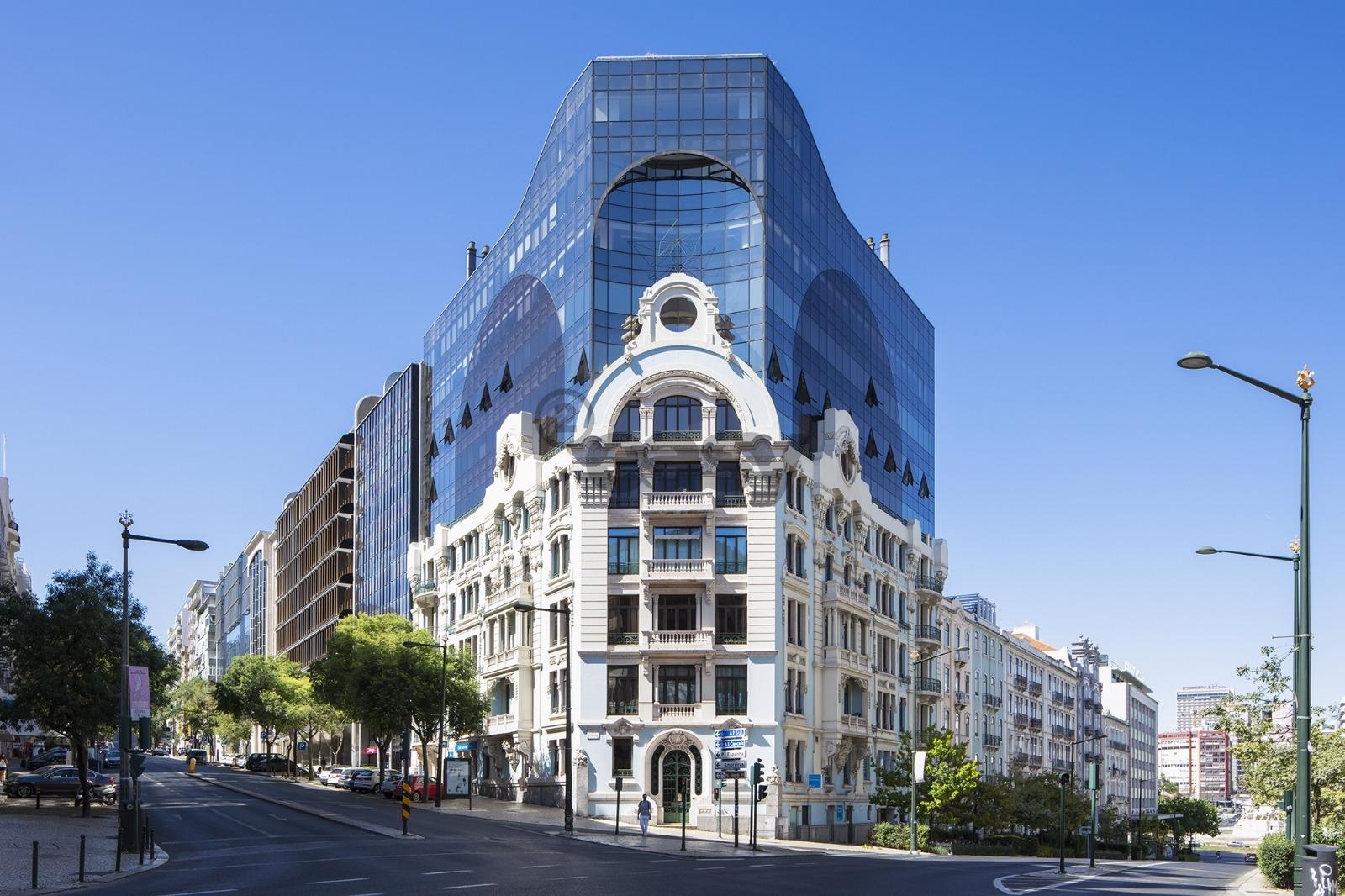 T2 com parqueamento na Rua Braancamp para arrendar