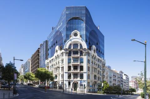 T2 com parqueamento na Rua Braancamp para arrendar