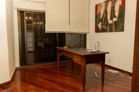 T2 com parqueamento na Rua Braancamp para arrendar