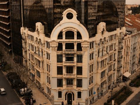T2 com parqueamento na Rua Braancamp para arrendar