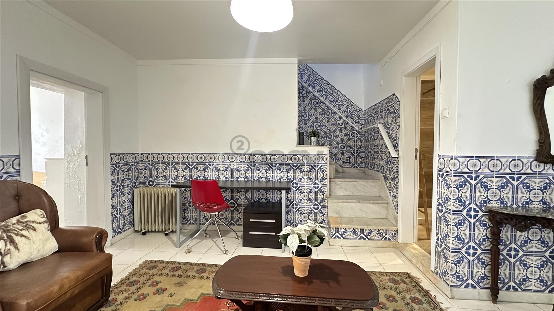 Moradia T2 com projeto de transformação em T3, centro histórico