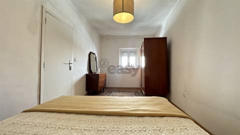 Moradia T2 com projeto de transformação em T3, centro histórico