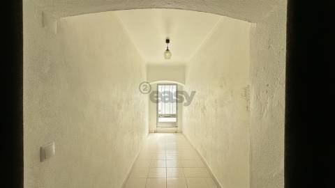 Moradia T2 com projeto de transformação em T3, centro histórico