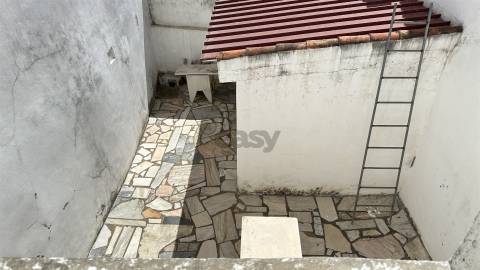 Moradia T2 com projeto de transformação em T3, centro histórico