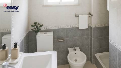 Apartamento T4 Duplex - Avenida de Fitares