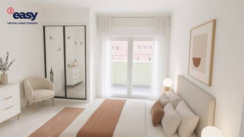 Apartamento T4 Duplex - Avenida de Fitares