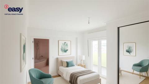 Apartamento T4 Duplex - Avenida de Fitares