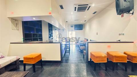 Espaço comercial, equipado, pronto a funcionar, Vila Viçosa