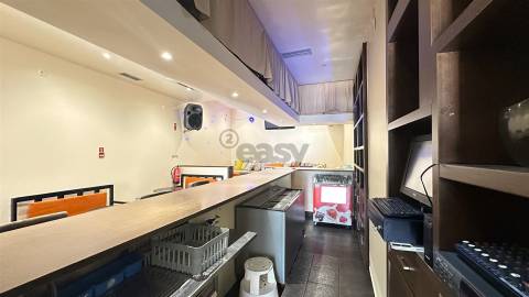 Espaço comercial, equipado, pronto a funcionar, Vila Viçosa