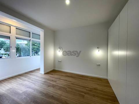 Apartamento totalmente remodelado  para arrendar