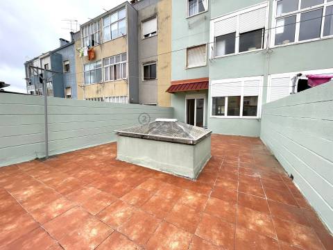 Apartamento totalmente remodelado  para arrendar