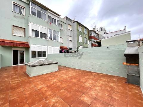 Apartamento totalmente remodelado  para arrendar